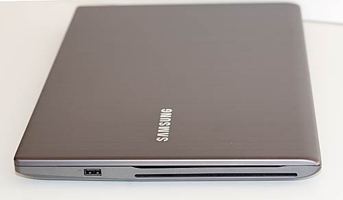 Samsung Chronos 17 série 7, un ordinateur portable aussi véloce qu'un PC de  bureau - Le Monde Numérique