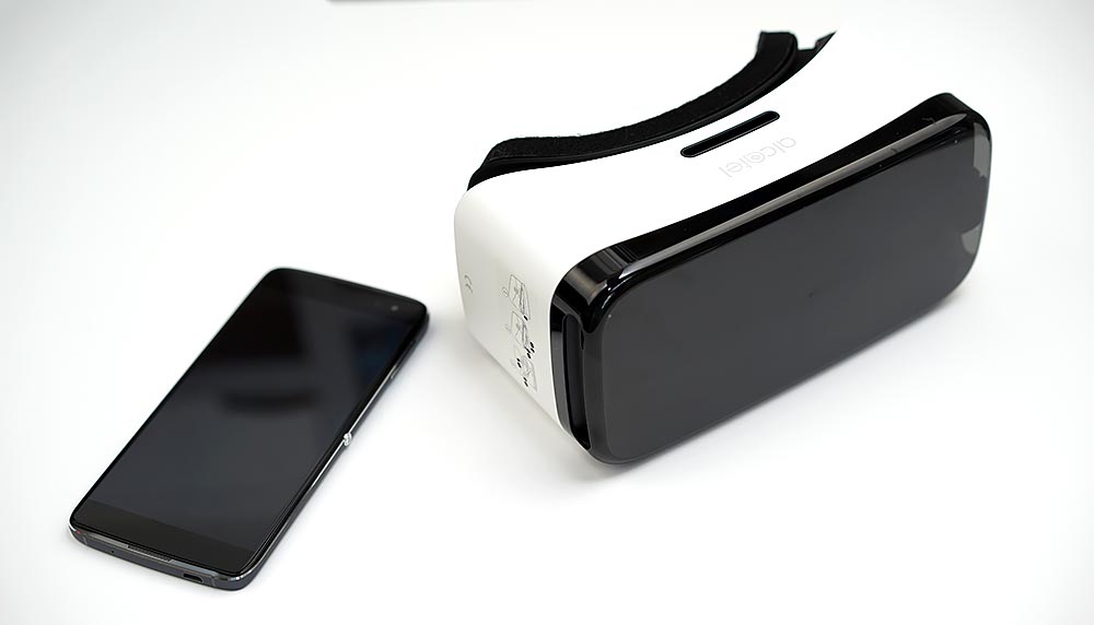 Alcatel Idol 4S and VR goggles